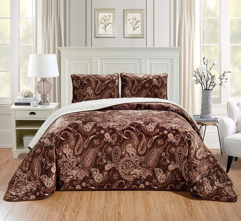Cozy Brown Paisley Velvet Sherpa Comforter Set