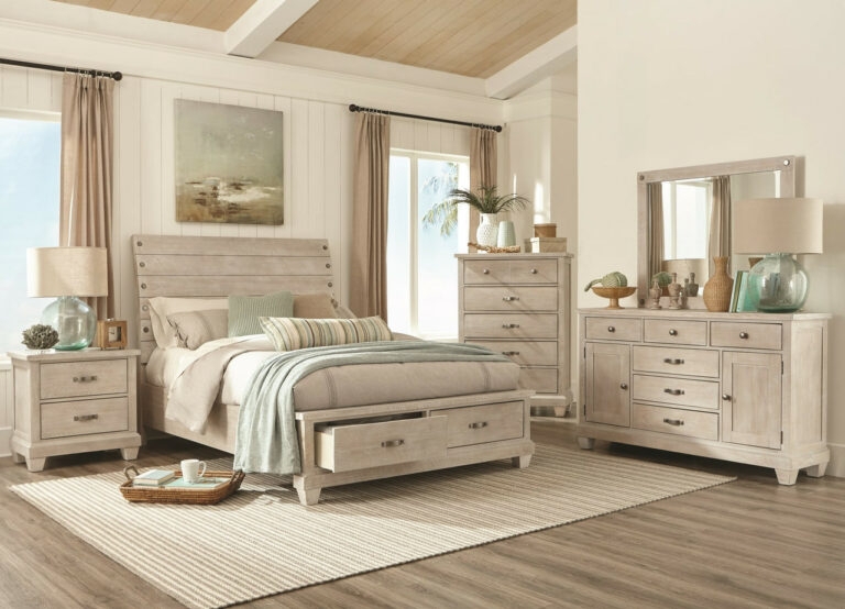 Cozy White Wash Bedroom Set with Storage Drawers