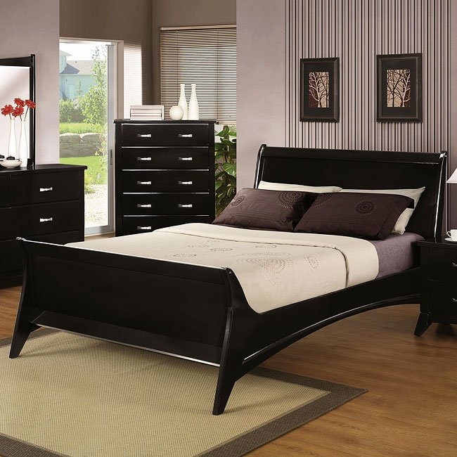 Elegant Black Sleigh Bed Bedroom Set