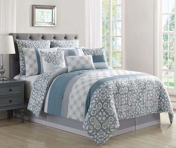 Elegant Blue Gray White 10-Piece Comforter Set