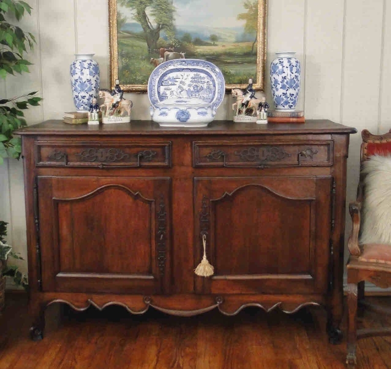 Elegant French Country Wooden Sideboard Buffet