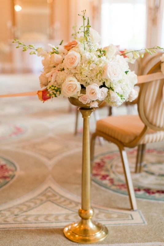 Elegant Gold Pedestal with Roses and Hydrangeas