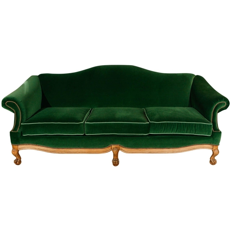 Elegant Green Velvet Sofa with Wooden Legs