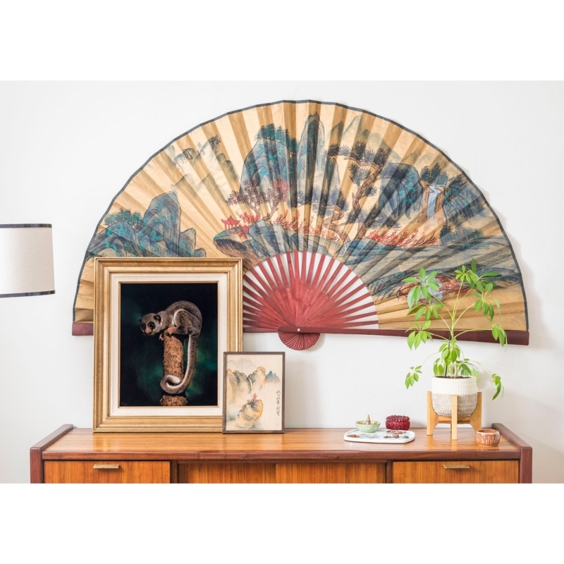 Elegant Large Fan Wall Decor for Living Spaces