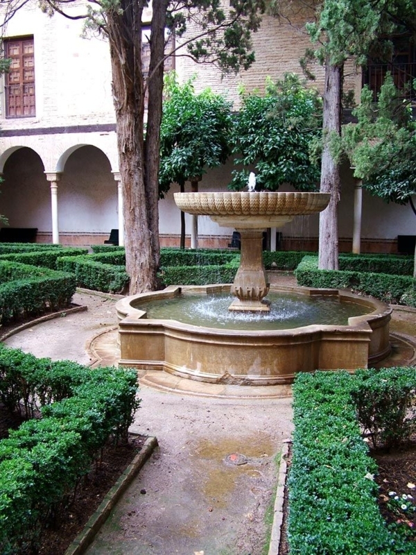 Historic Alhambra Generalife Courtyard Fountain Design