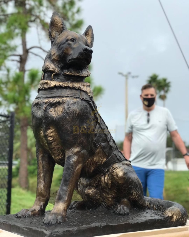 Statues German Shepherds