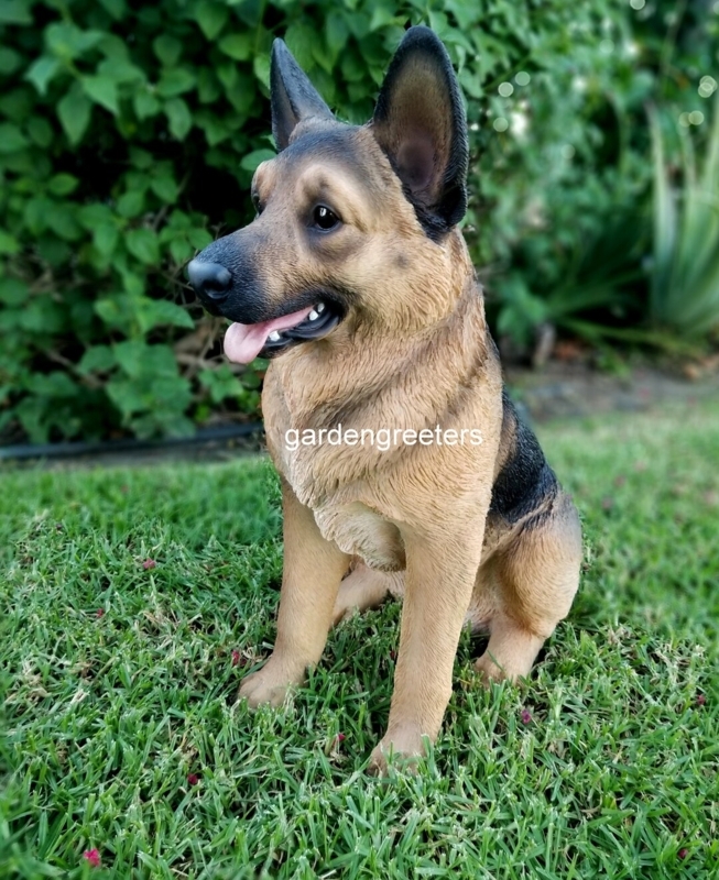 Lifelike Large German Shepherd Garden Statue