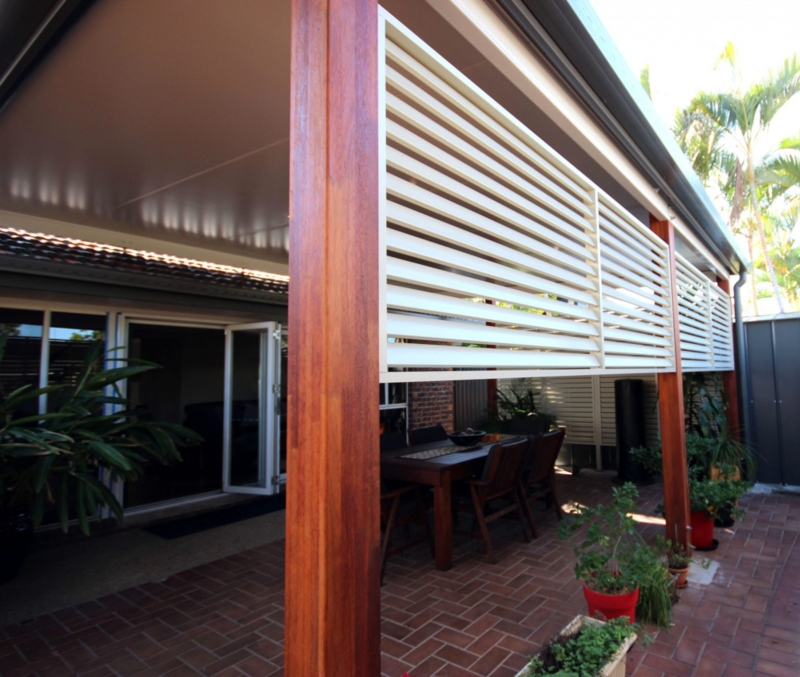 Modern Carport Privacy Screens with Wood Accents