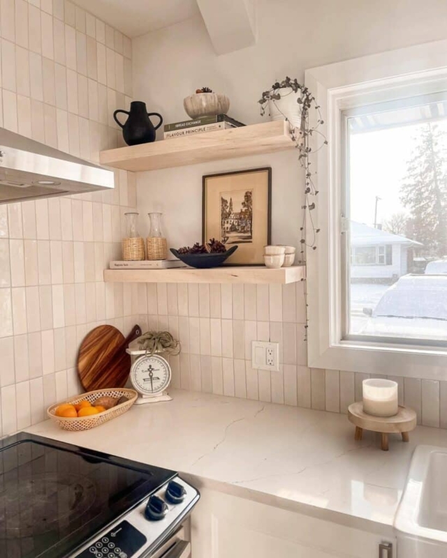 Neutral Vertical Tile Backsplash for Cozy Kitchen