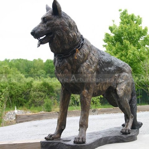 Realistic German Shepherd Garden Statue Decor