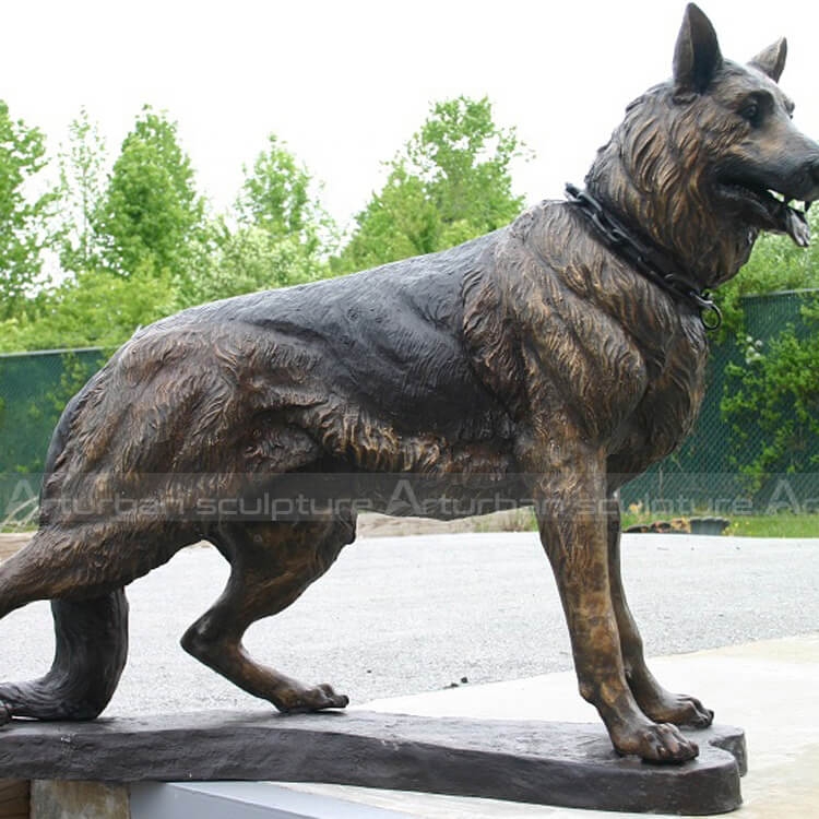Realistic German Shepherd Outdoor Garden Statue