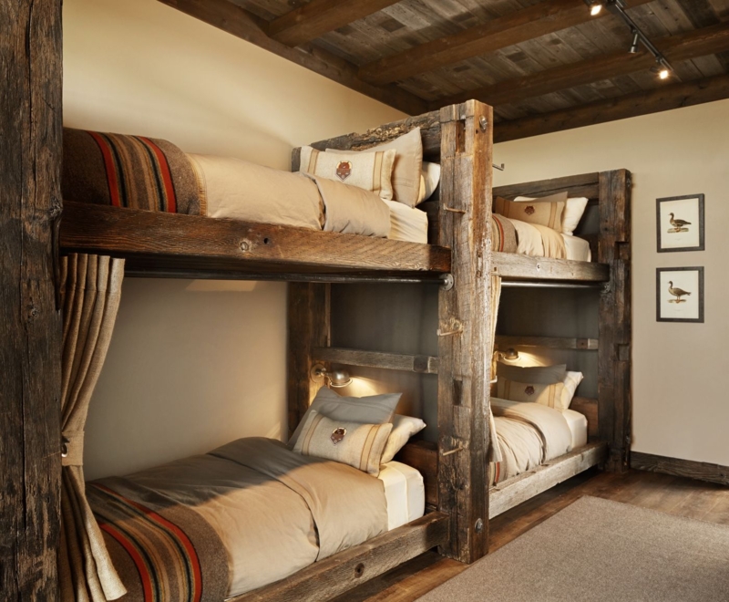Rustic Built-In Cabin Bunk Beds Design