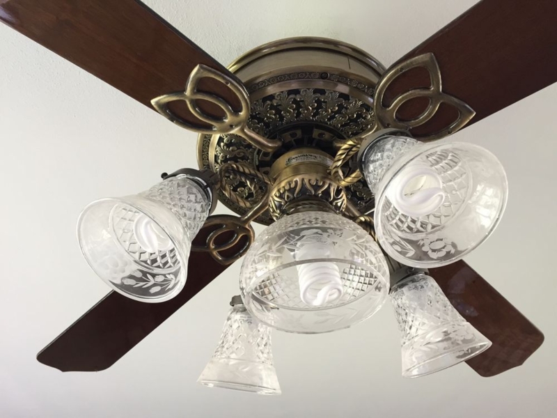 Victorian Style Ceiling Fan with Decorative Glass Shades