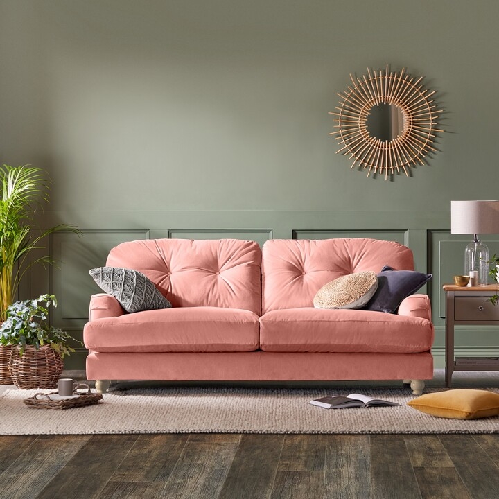 Vintage Coral Velvet 3-Seater Sofa in Cozy Living Room