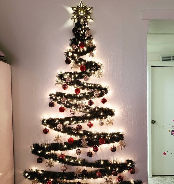 Wall-Mounted Spiral Christmas Tree with Lights