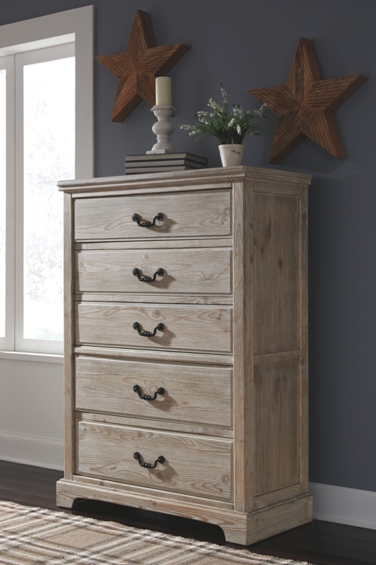 White Wash Charmyn Farmhouse Chest of Drawers