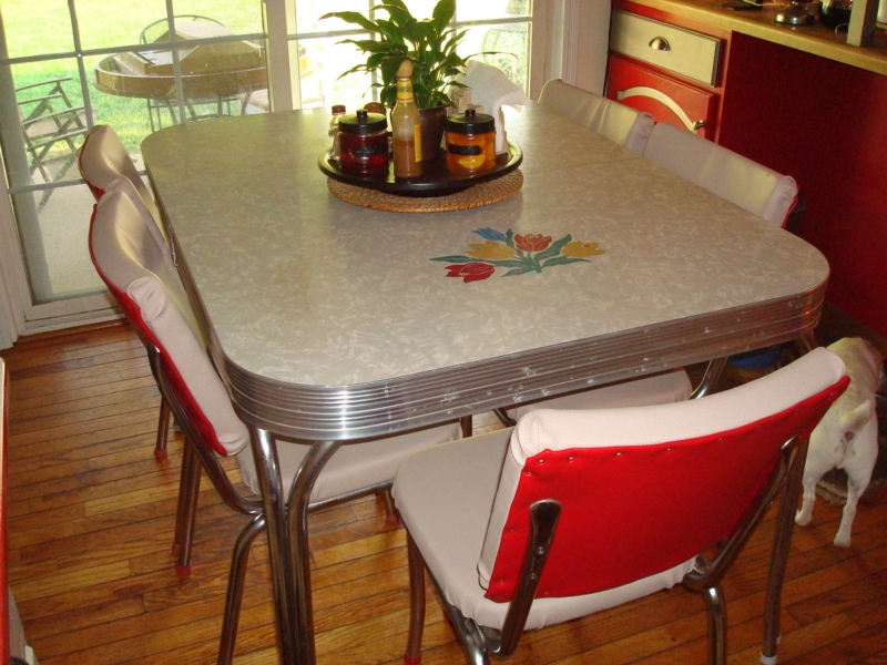 1950s Retro Kitchen Table and Chairs with Floral Design