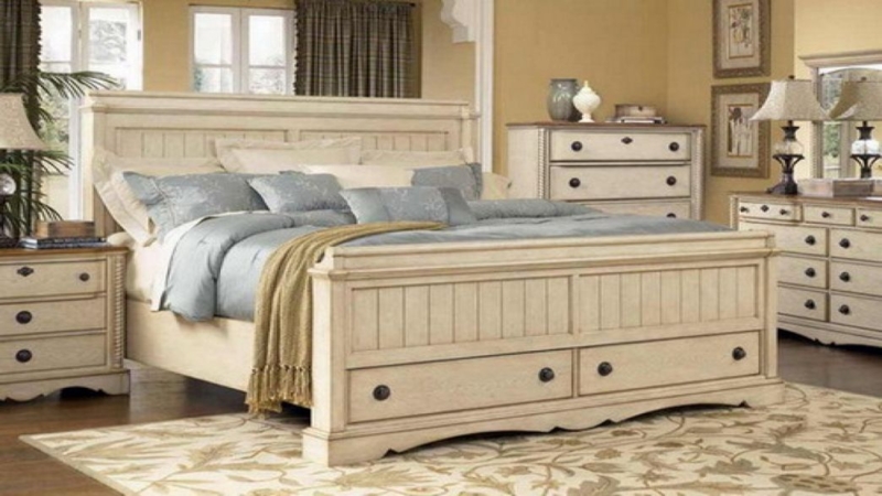 Classic Off White Bedroom Furniture Set