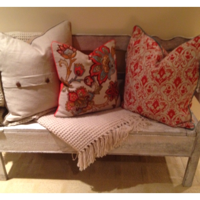 Cozy Rustic Entry Bench with Patterned Pillows