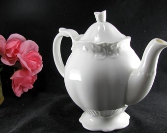 Elegant Classic White Ceramic Teapot with Floral Detail