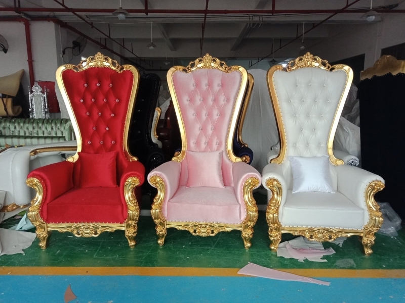 Elegant King and Queen Wedding Party Chairs