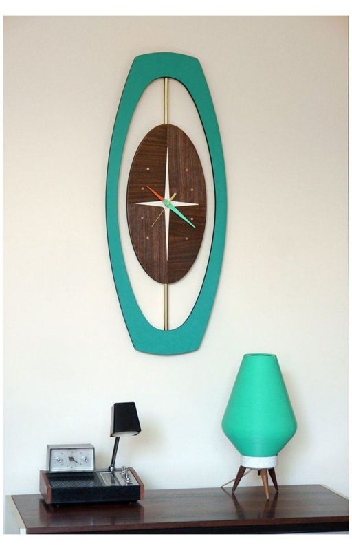 Elegant Mid Century Modern Wall Clock Design