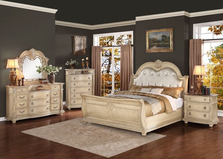 Elegant Off-White Classic Bedroom Furniture Set