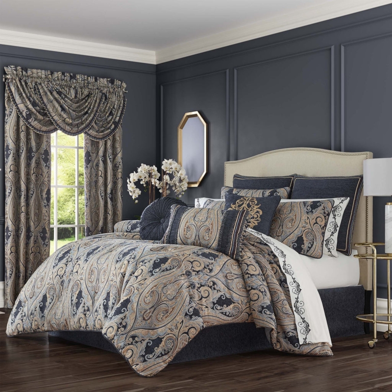 Elegant Paisley Comforter and Matching Curtain Set