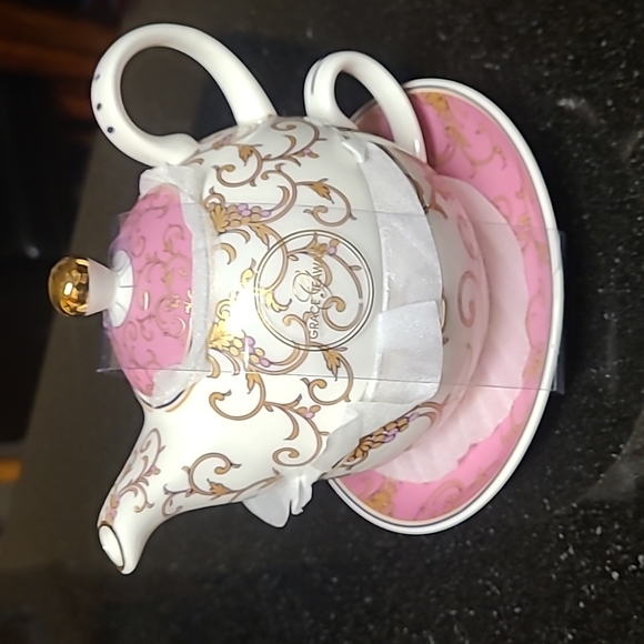 Elegant Pink and Gold Porcelain Teapot Set