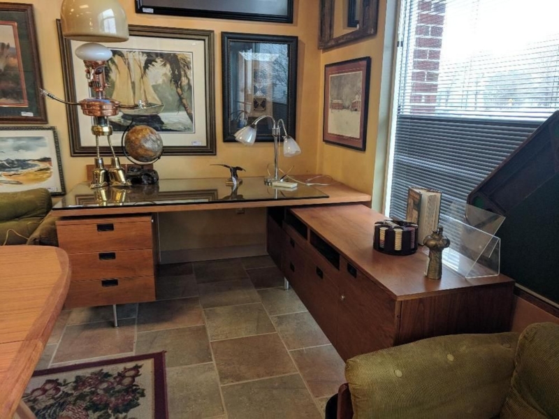Herman Miller Mid-Century Modern L-Shaped Walnut Executive Desk ...