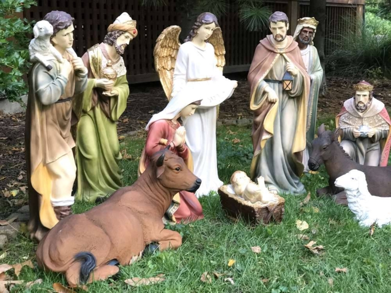 Large Outdoor Nativity Scene with 12 Pieces