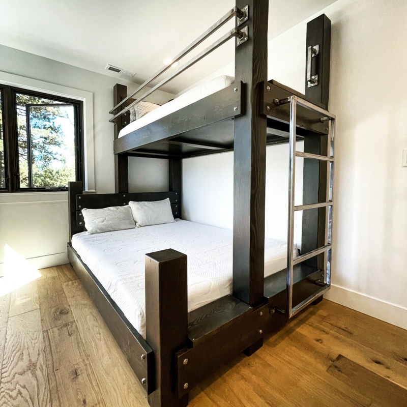 Luxury Adult Bunk Beds with Modern Metal Ladder