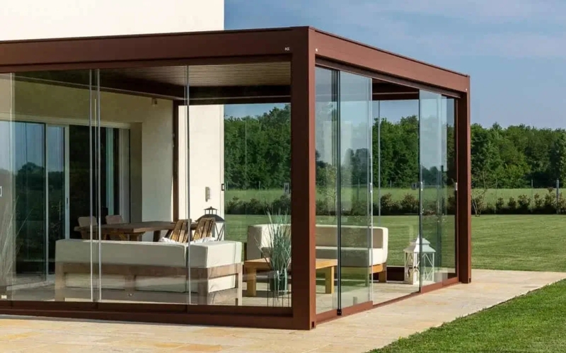 Modern Glass Pergola for Stylish Outdoor Living