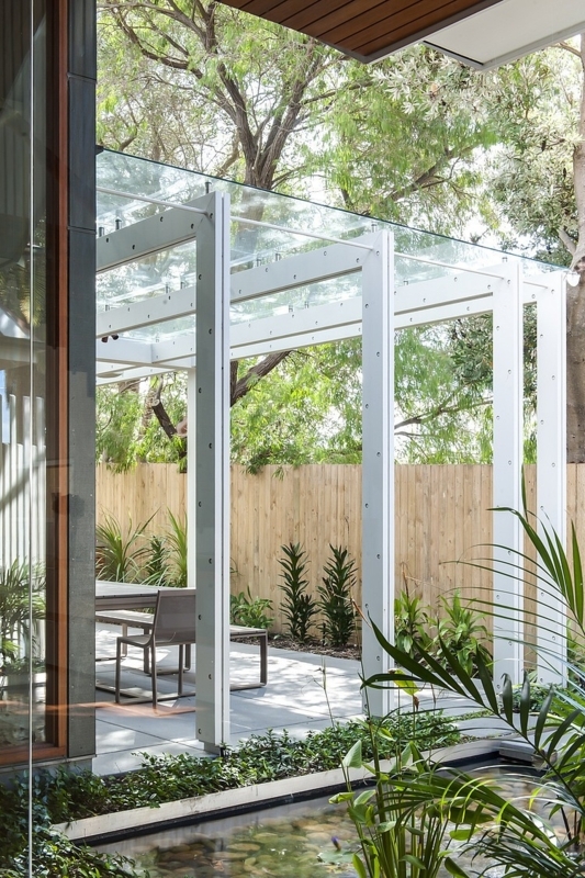 Modern Glass-Roofed Pergola in Sydney Home