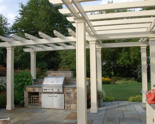 Modern L-Shaped Pergola with Outdoor Kitchen