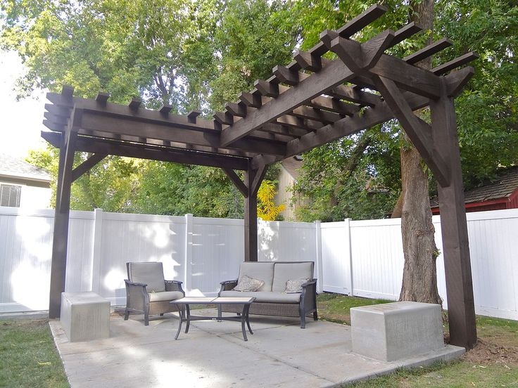Modern L-Shaped Wooden Pergola with Seating Area