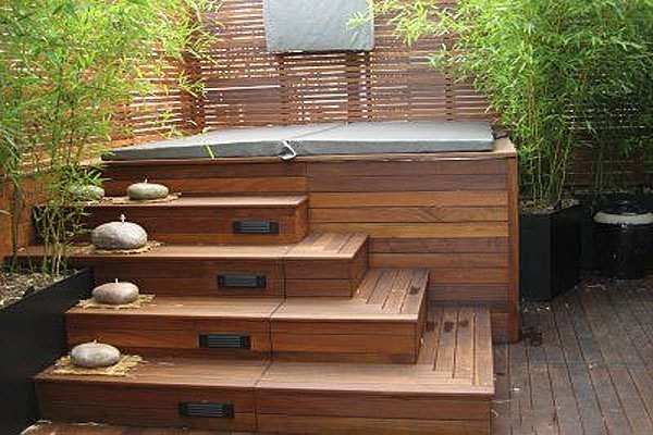 Modern Wooden Hot Tub Deck with Built-In Steps