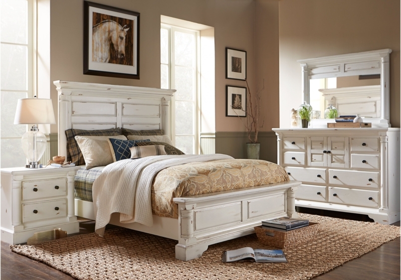 Off-White Rustic 8-Piece King Bedroom Set
