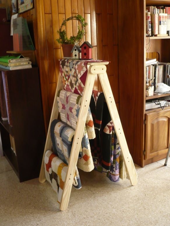 Quilt ladder - a clever way to display quilts! by CrisC | Quilting room ...