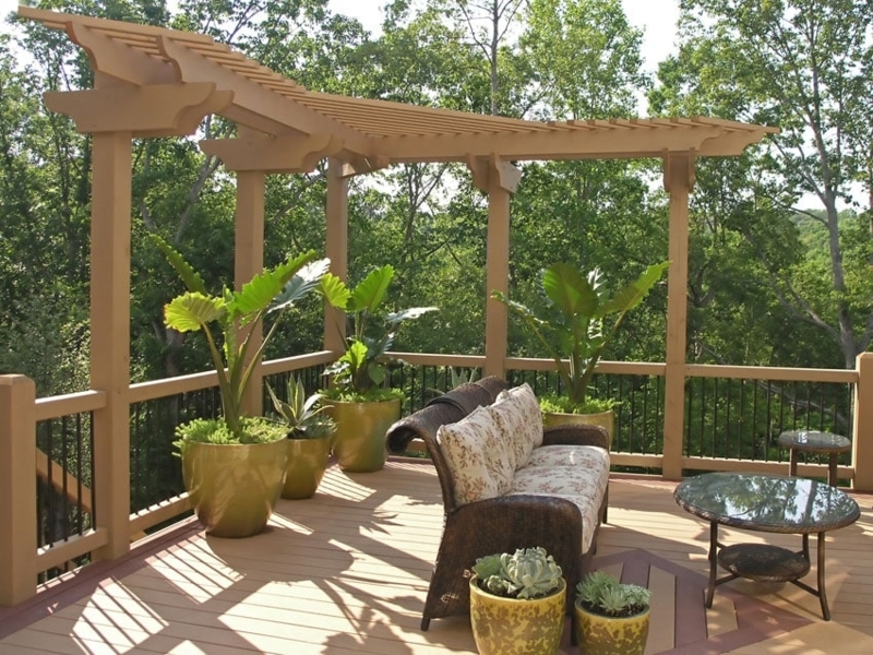 Stylish Modern Wooden Pergola with Cozy Seating