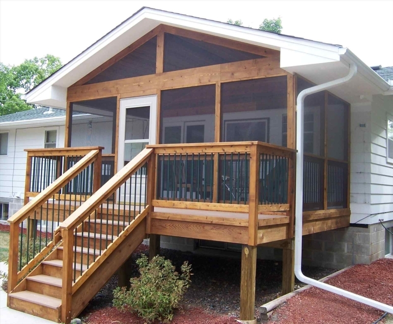 Wooden Screened-In Mobile Home Deck Roof