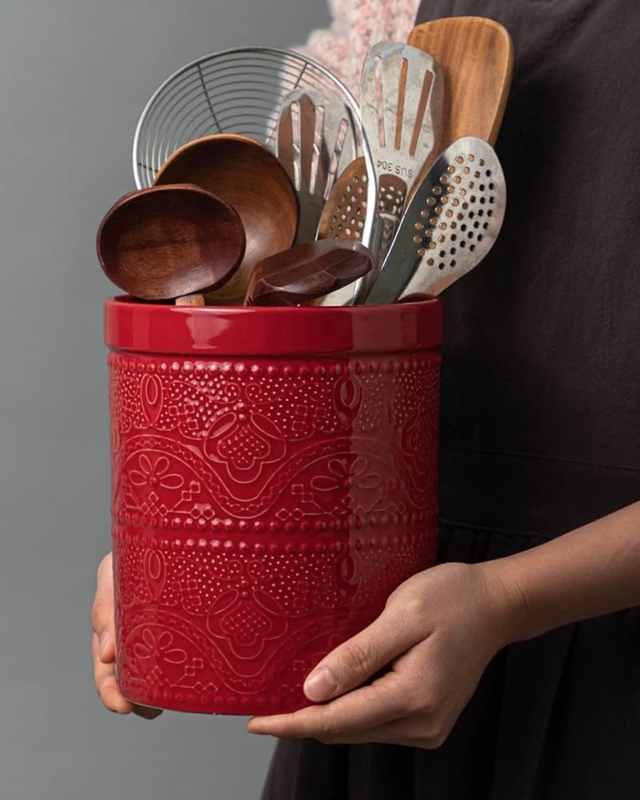 Amazon.com: FUN ELEMENTS Kitchen Utensil Holder, 7.2" Super Large Utensil  Crock Heavy and Stable Lace Emboss Ceramic Utensil Holder for Kitchen  Counter (Christmas Red) : Home & Kitchen