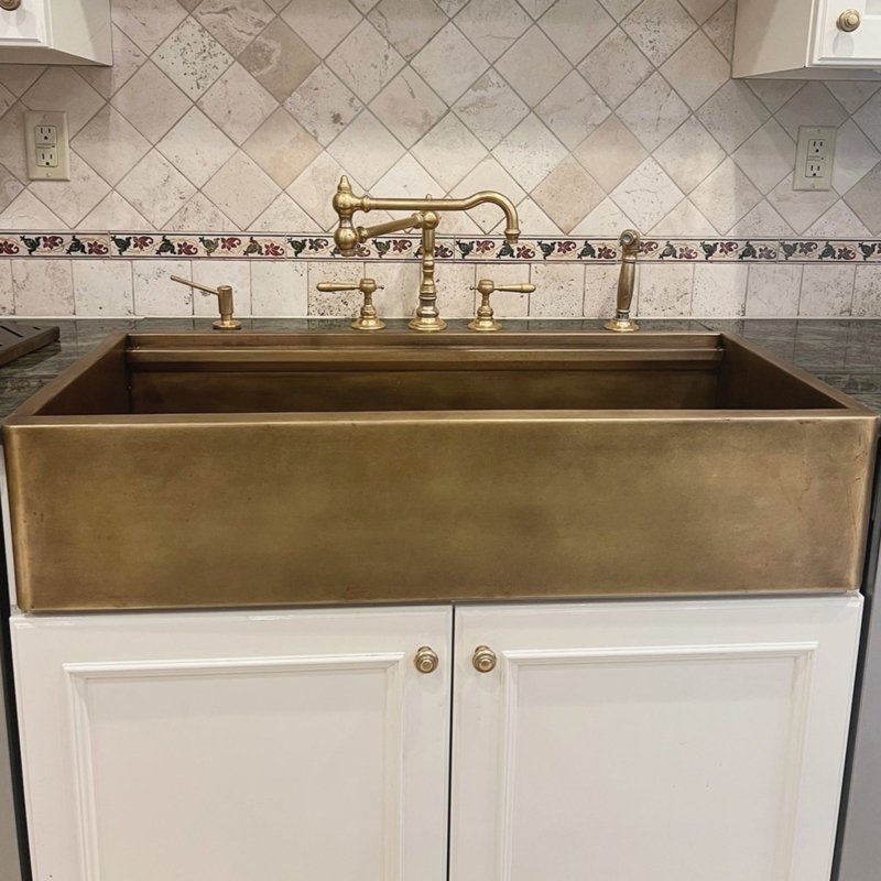 Antique Brass Farmhouse Sink with Integrated Workstation Ledge