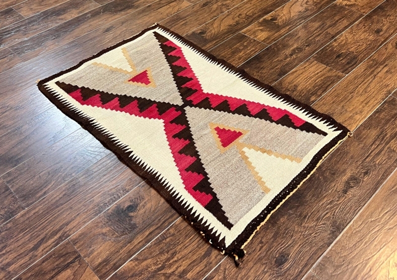 Area Rug with Ivory Stepped Geometric and Central Butterfly Motif