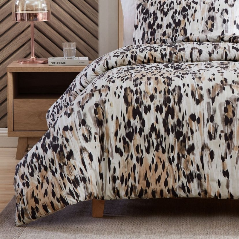 Bedding Set with Brushstroke Texture in 100% Cotton Fabric