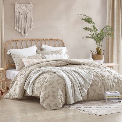 Bedding Set with Tufted Leopard Pattern and Tonal Texture