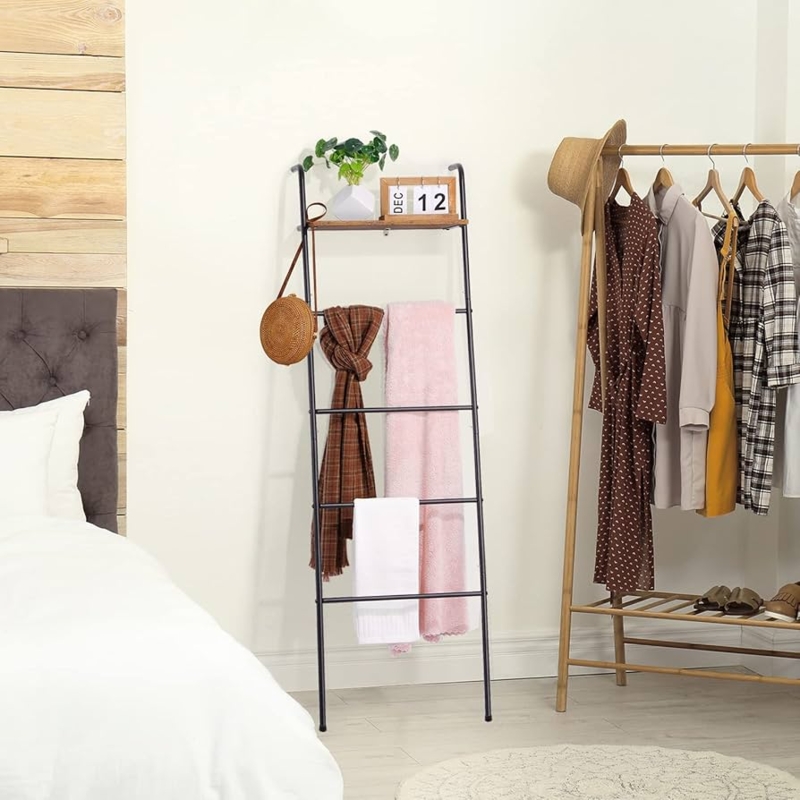 Blanket Ladder Matte Black Metal Leaning Design Integrated Top Shelf