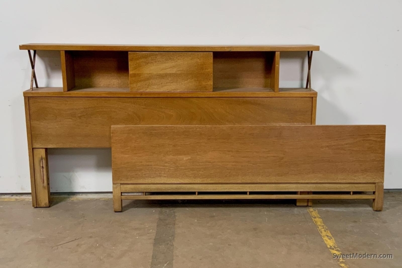 Blond Bookcase Queen / Full Bed by American of Martinsville - Midcentury  Beds & Headboards For Sale - Sweet Modern, Akron, OH