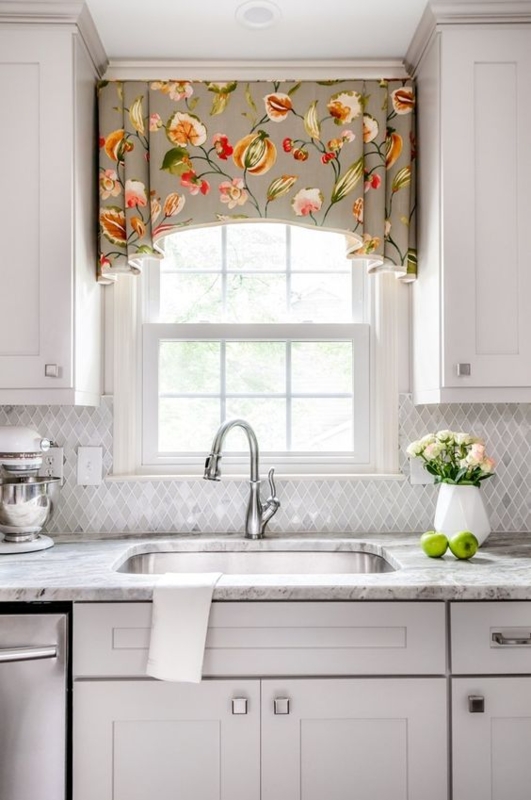 Botanical Valance, Arched Hem with Box Pleats and Rod Pocket