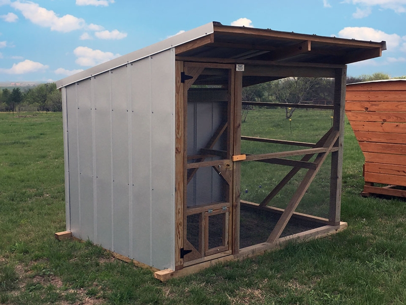 Chicken Coop Monoslope Roof Metal and Wood Poultry House with Mesh Run